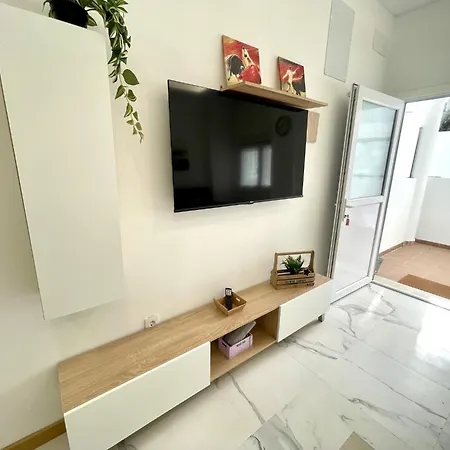 Beautiful Island Village 6 With Pool And Wifi Appartamento
